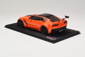 Chevrolet Corvette C7 ZR-1 High Voltage Tint TopSpeed 1:18 TS0147 Vaik - pilt 5/6