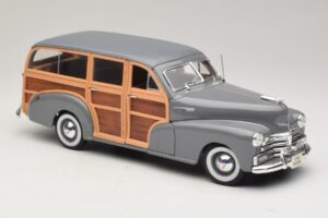 Chevrolet Fleetmaster Woody Hall Maisto 1:18 31854 Metall - pilt 6/8
