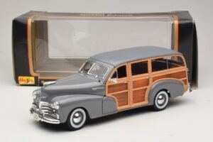 Chevrolet Fleetmaster Woody Hall Maisto 1:18 31854 Metall - pilt 8/8