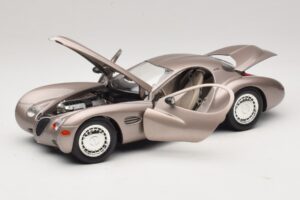 Chrysler Atlantic Beež Guiloy 1:18 68570 Metall - pilt 2/8