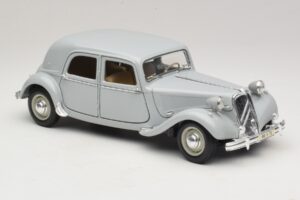 Citroen 15CV Six Hall Maisto 1:18 31837 Metall - pilt 6/8