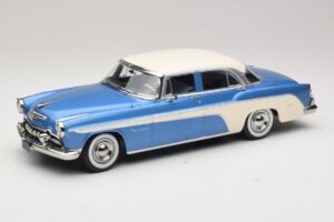 DeSoto Fireflite Sedan Sinine Metallik & Kreemjas KK-Scale 1:18 KKDC181544 Metall