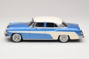 DeSoto Fireflite Sedan Sinine Metallik & Kreemjas KK-Scale 1:18 KKDC181544 Metall - pilt 3/6
