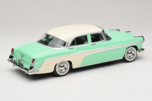 DeSoto Fireflite Sedan Helerohline & Kreemjas KK-Scale 1:18 KKDC181543 Metall - pilt 2/6