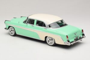 DeSoto Fireflite Sedan Helerohline & Kreemjas KK-Scale 1:18 KKDC181543 Metall - pilt 5/6