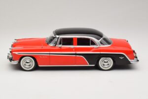 DeSoto Fireflite Sedan Punane & Must KK-Scale 1:18 KKDC181541 Metall - pilt 3/6