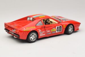 Ferrari 288 GTO #40 Punane Bburago 1:18 3027-P4 Metall - pilt 3/8