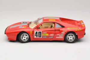 Ferrari 288 GTO #40 Punane Bburago 1:18 3027-P4 Metall - pilt 4/8