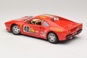 Ferrari 288 GTO #40 Punane Bburago 1:18 3027-P4 Metall - pilt 7/8