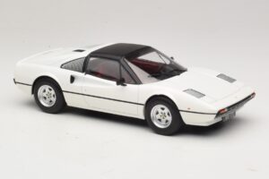 Ferrari 308 GTS Valge MCG 1:18 MCG18664 Metall - pilt 4/6