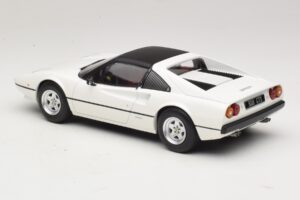 Ferrari 308 GTS Valge MCG 1:18 MCG18664 Metall - pilt 5/6