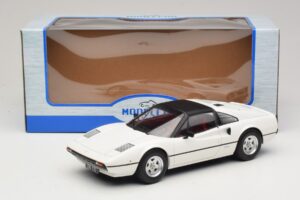 Ferrari 308 GTS Valge MCG 1:18 MCG18664 Metall - pilt 6/6