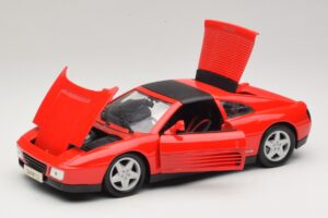 Ferrari 348 TS Punane Maisto 1:18 31804 Metall - pilt 3/8