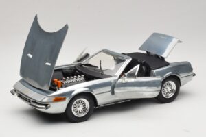 Ferrari 365 GTS Chrome Silver Hot Wheels 1:18 25738 Metall - pilt 2/8