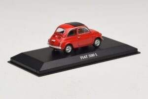 Fiat 500 L Punane Maxichamps 1:43 940121600 Metall - pilt 2/5