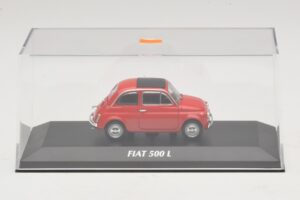 Fiat 500 L Punane Maxichamps 1:43 940121600 Metall - pilt 4/5