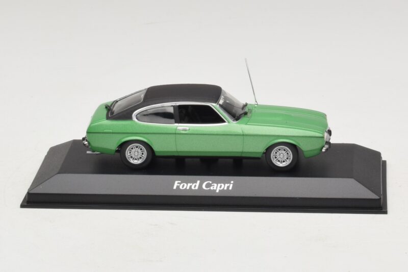 Ford Capri II Roheline Metallik Maxichamps 1:43 940081200 Metall