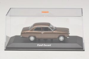 Ford Escort Mk1 Pruun Metallik Maxichamps 1:43 940081000 Metall - pilt 4/5