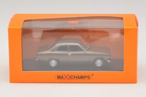 Ford Escort Mk1 Pruun Metallik Maxichamps 1:43 940081000 Metall - pilt 5/5
