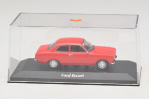 Ford Escort Mk1 Punane Maxichamps 1:43 940081001 Metall - pilt 4/5