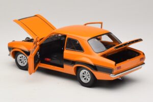 Ford Escort Mk1 RS1600 AVO Oranž Mustade Triipudega Minichamps 1:18 100688104 Metall - pilt 5/8