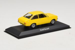 Ford Escort Mk2 Kollane Maxichamps 1:43 940084100 Metall - pilt 2/5
