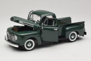 Ford F-1 Roheline Road Legends 1:18 92218 Metall - pilt 2/8