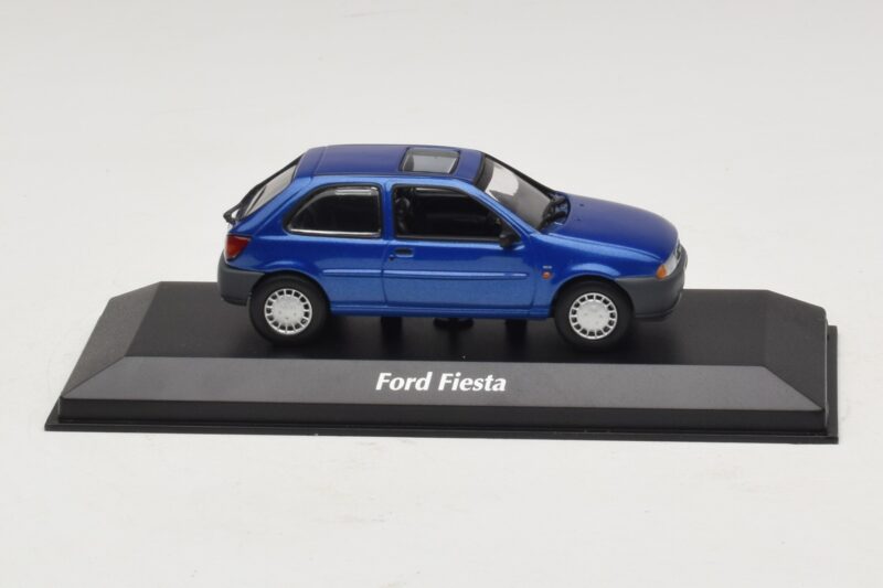 Ford Fiesta Mk4 Sinine Metallik Maxichamps 1:43 940085061 Metall