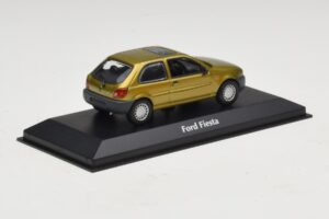 Ford Fiesta Mk4 Kuldne Maxichamps 1:43 940085060 Metall - pilt 2/5