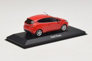 Ford Fiesta Mk7 Punane Maxichamps 1:43 940088000 Metall - pilt 2/5