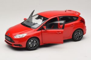 Ford Focus ST Mk2 Punane Minichamps 1:18 110082002 Metall - pilt 2/8