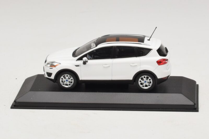 Ford Kuga Mk1 Valge Edasimüüja Väljaanne Minichamps 1:43 Ford Kuga Mk1 Valge Edasimüüja Väljaanne Minichamps 1:43 KUGA002 Metall