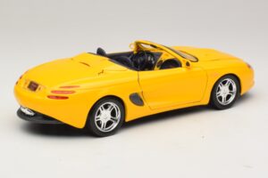 Ford Mustang Mach III Kabriolett Kollane Maisto 1:18 32815 Metall - pilt 3/8