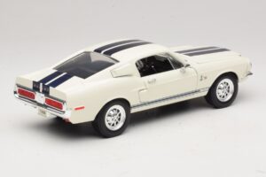 Ford Shelby GT500KR Valge Road Legends 1:18 92168 Metall - pilt 3/8
