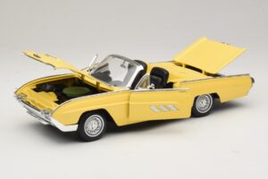 Ford Thunderbird Kabriolett Kollane Anson 1:18 30334-P1 Metall - pilt 2/8