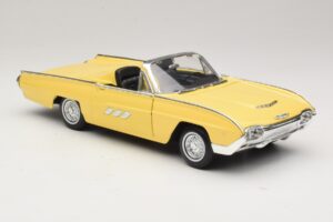 Ford Thunderbird Kabriolett Kollane Anson 1:18 30334-P1 Metall - pilt 6/8
