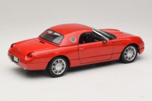 Ford Thunderbird Punane Maisto 1:18 31620 Metall - pilt 3/8