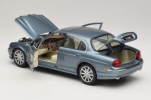 Jaguar S-Type X200 Sinine Maisto 1:18 31865 Metall - pilt 5/8