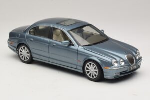Jaguar S-Type X200 Sinine Maisto 1:18 31865 Metall - pilt 6/8
