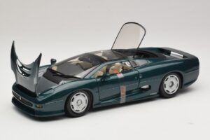 Jaguar XJ220 Roheline Metallik Maisto 1:18 31807 Metall - pilt 2/8