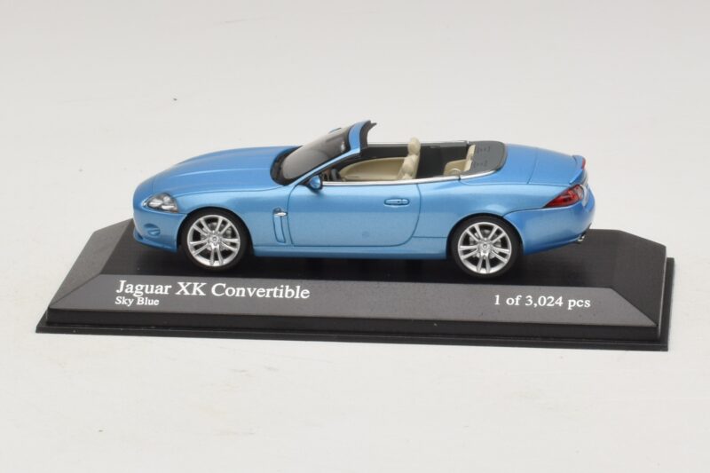 Jaguar XK X150 Kabriolett Helesinine Metallik Minichamps 1:43 400130530 Metall