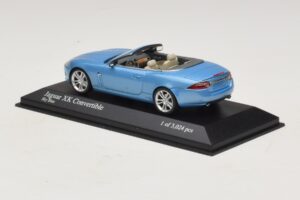 Jaguar XK X150 Kabriolett Helesinine Metallik Minichamps 1:43 400130530 Metall - pilt 3/5