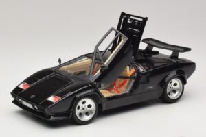 Lamborghini Countach 5000 Quattrovalvole Must Bburago 1:18 3337 Metall - pilt 2/8