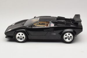 Lamborghini Countach 5000 Quattrovalvole Must Bburago 1:18 3337 Metall - pilt 4/8