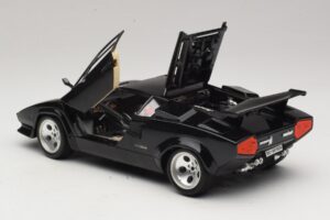 Lamborghini Countach 5000 Quattrovalvole Must Bburago 1:18 3337 Metall - pilt 5/8