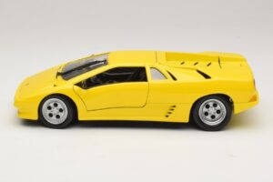 Lamborghini Diablo Kollane Maisto 1:18 32803 Metall - pilt 4/8