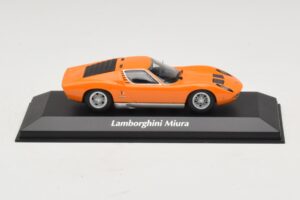 Lamborghini Miura P400 Oranž Maxichamps 1:43 940103001 Metall