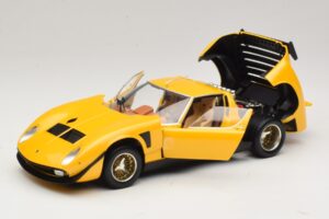 Lamborghini Miura SVR Kollane & Must Kyosho 1:18 08319GY Metall - pilt 2/8