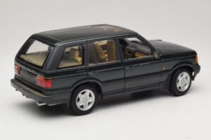 Land Rover Range Rover P38A 4.6 HSE Roheline Metallik AUTOart 1:18 70010 Metall - pilt 3/8