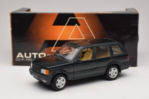 Land Rover Range Rover P38A 4.6 HSE Roheline Metallik AUTOart 1:18 70010 Metall - pilt 8/8